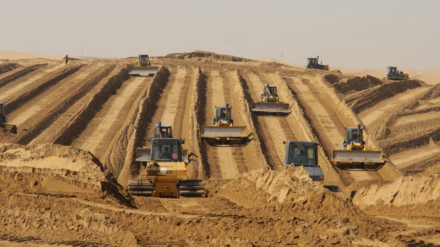 圖2  內(nèi)蒙古庫(kù)布齊沙漠鄂爾多斯中北部新能源基地項(xiàng)目先導(dǎo)工程場(chǎng)平工作